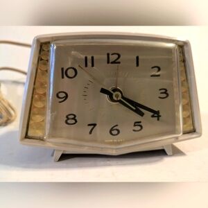 Vintage General Electric Alarm Clock GE Luminous Retro WORKS!
